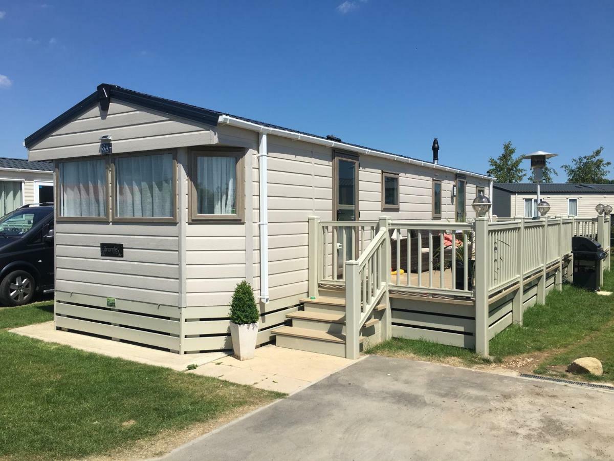 Caravans Tattershall Lakes Villa Exterior photo